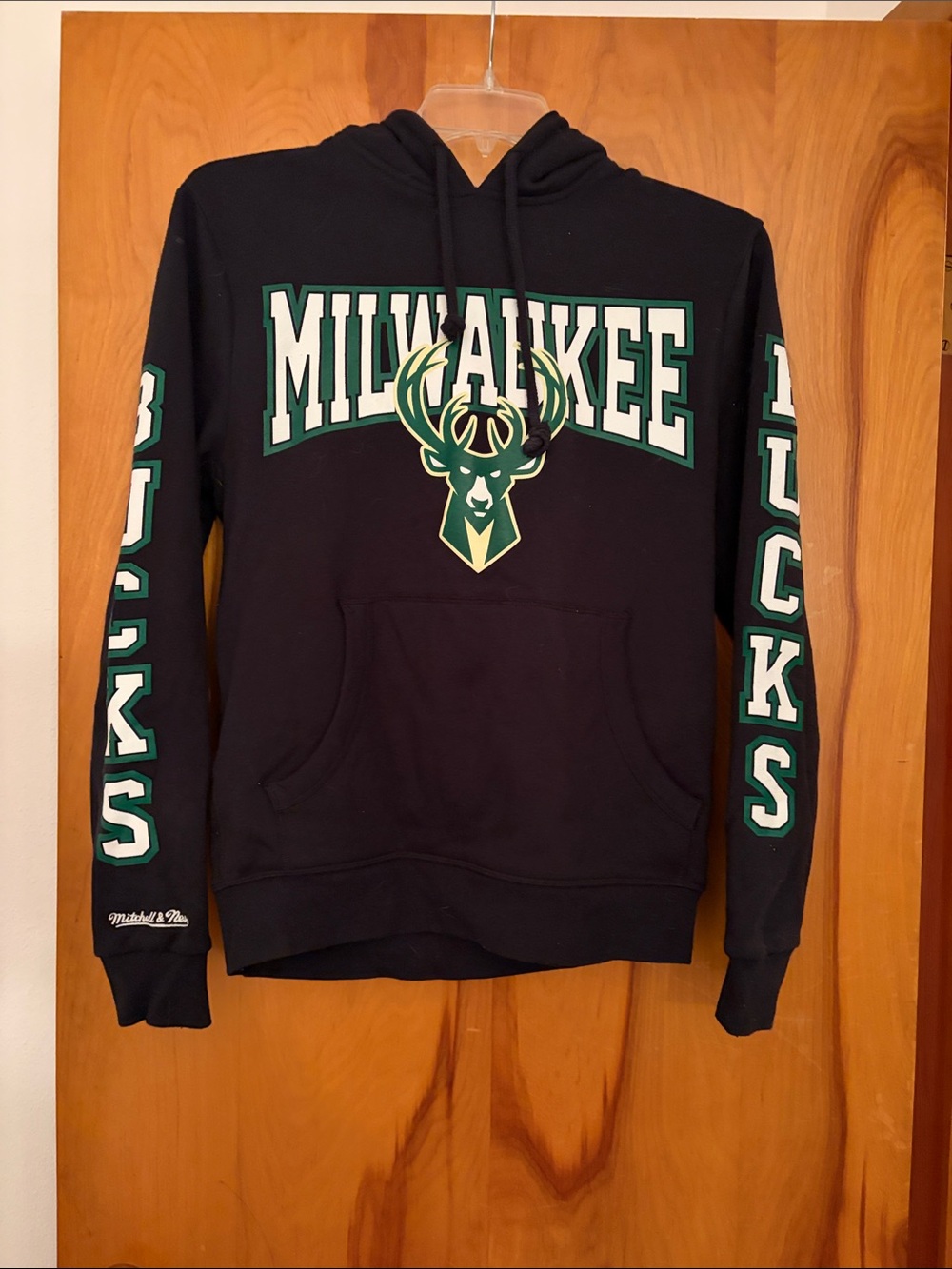 Milwaukee Bucks Men's Black Hoodie Sweatshirt